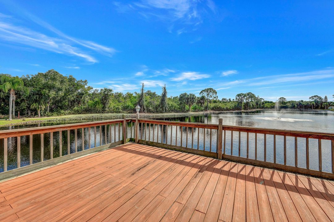 5712 Foxlake Dr APT 8 #8, North Fort Myers, FL 33917