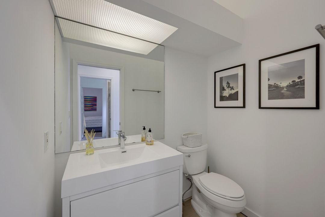 359 2nd St S, Naples, FL 34102