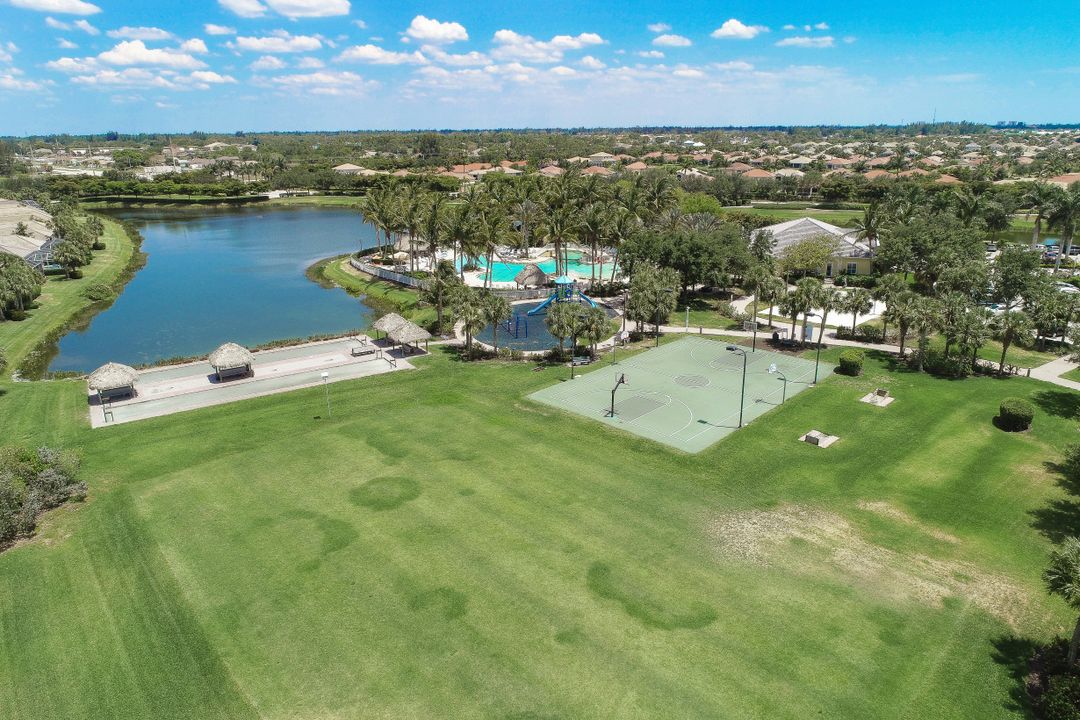 2648 Bellingham Ct, Cape Coral, FL 33991