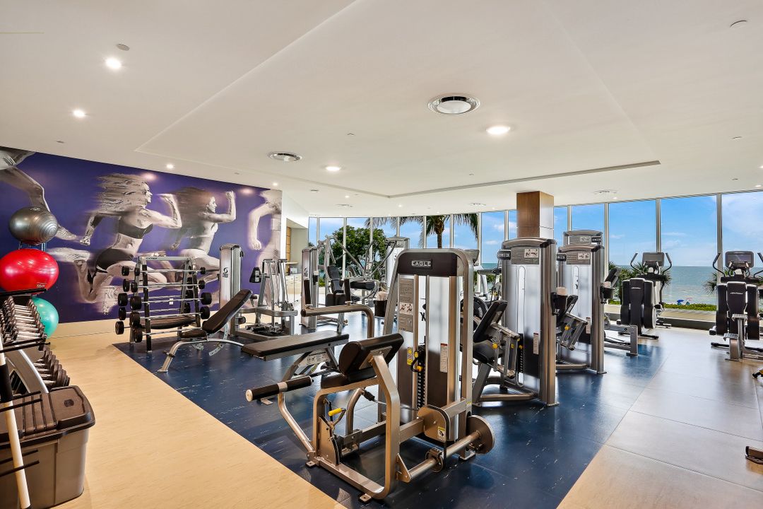 11125 Gulf Shore Dr #606, Naples, FL 34108