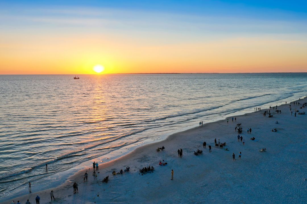 251 Crescent St, Fort Myers Beach, FL 33931