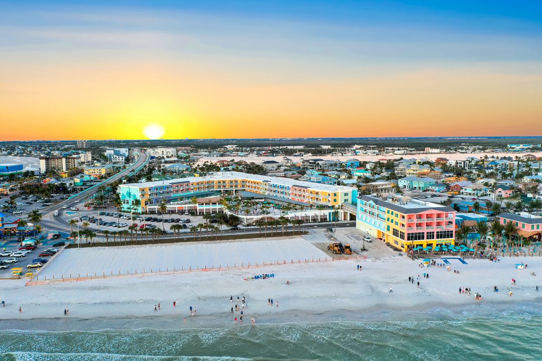 251 Crescent St, Fort Myers Beach, FL 33931