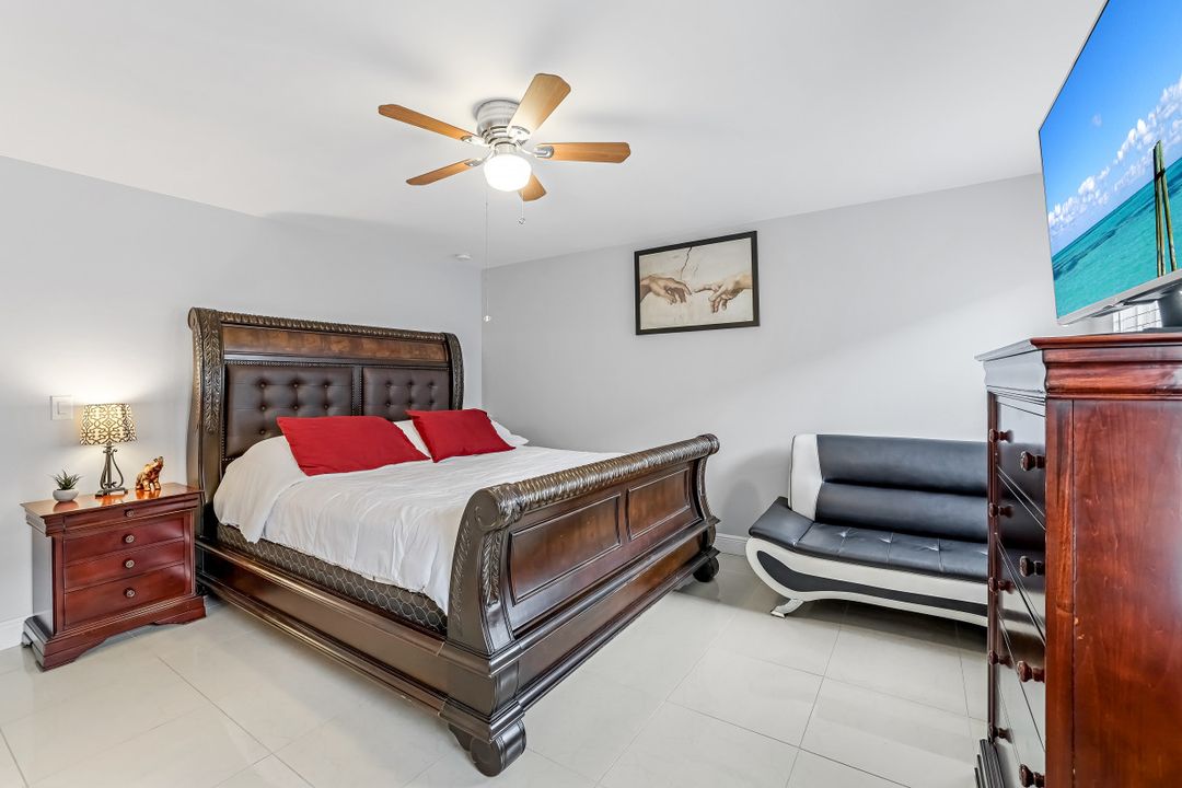10372 Canal Brook Ln, Lehigh Acres, FL 33936