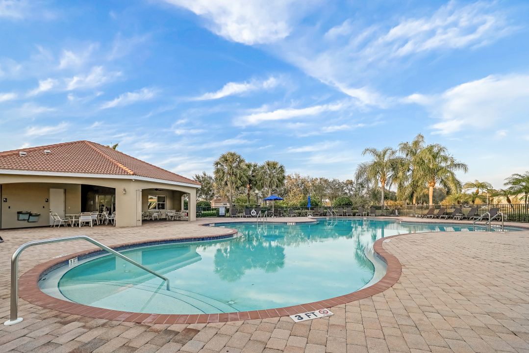 10372 Canal Brook Ln, Lehigh Acres, FL 33936