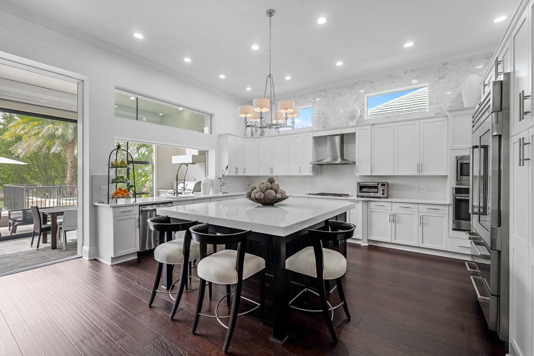 5090 Andros Dr, Naples, FL 34113