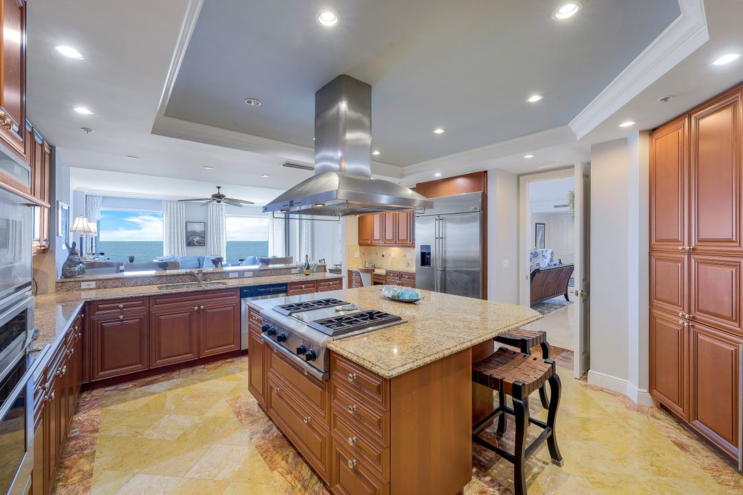 970 Cape Marco Dr #1708, Marco Island, FL 34145