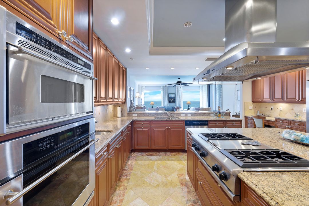 970 Cape Marco Dr #1708, Marco Island, FL 34145
