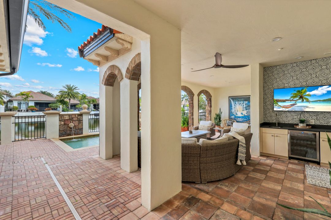 16649 Toscana Cir #805, Naples, FL 34110