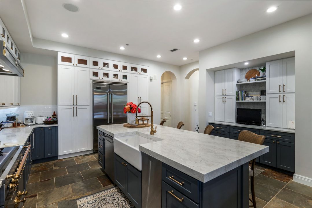 16649 Toscana Cir #805, Naples, FL 34110