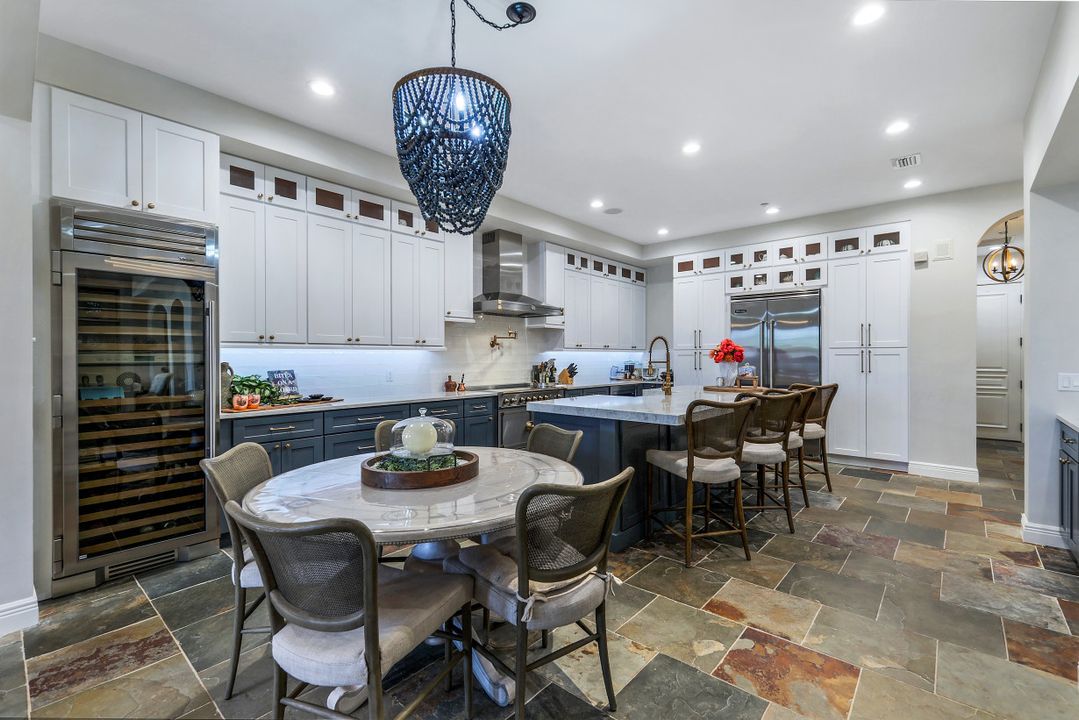 16649 Toscana Cir #805, Naples, FL 34110