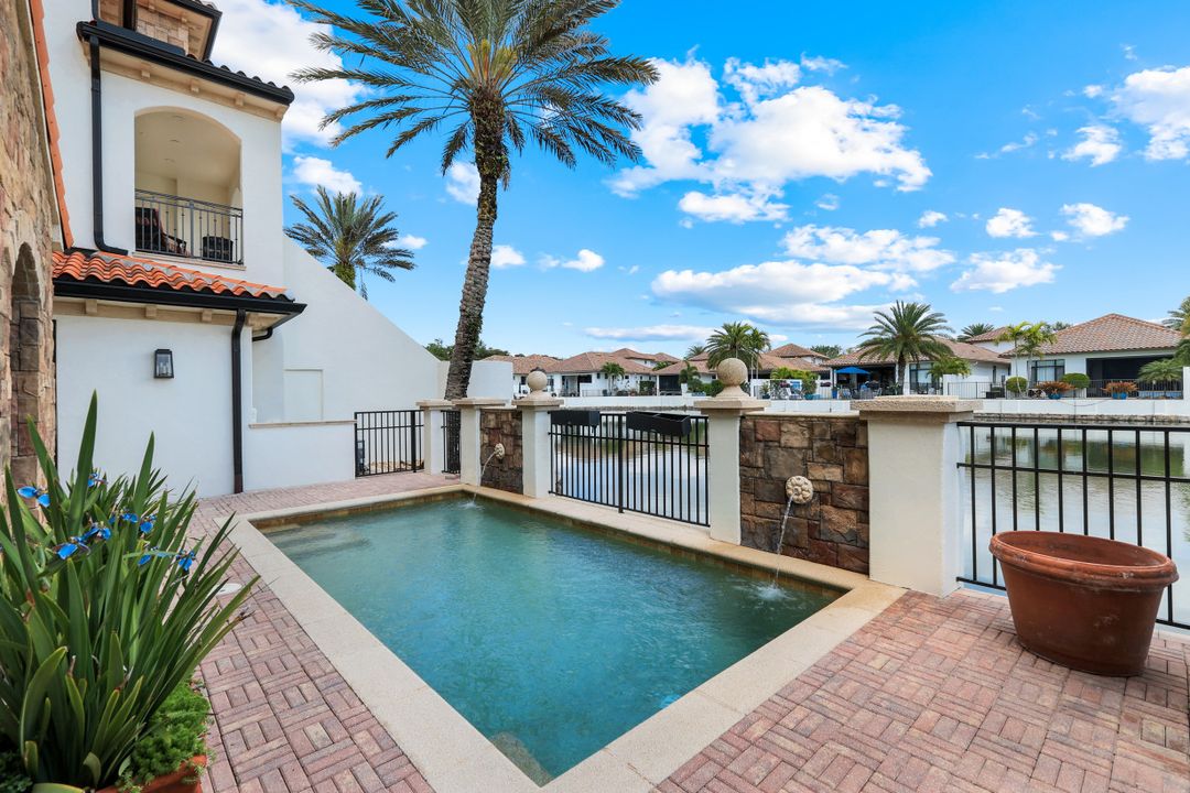 16649 Toscana Cir #805, Naples, FL 34110