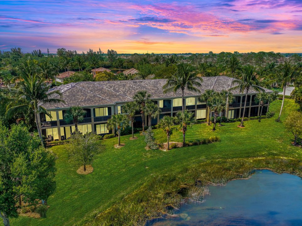 3093 Aviamar Cir #104, Naples, FL 34114