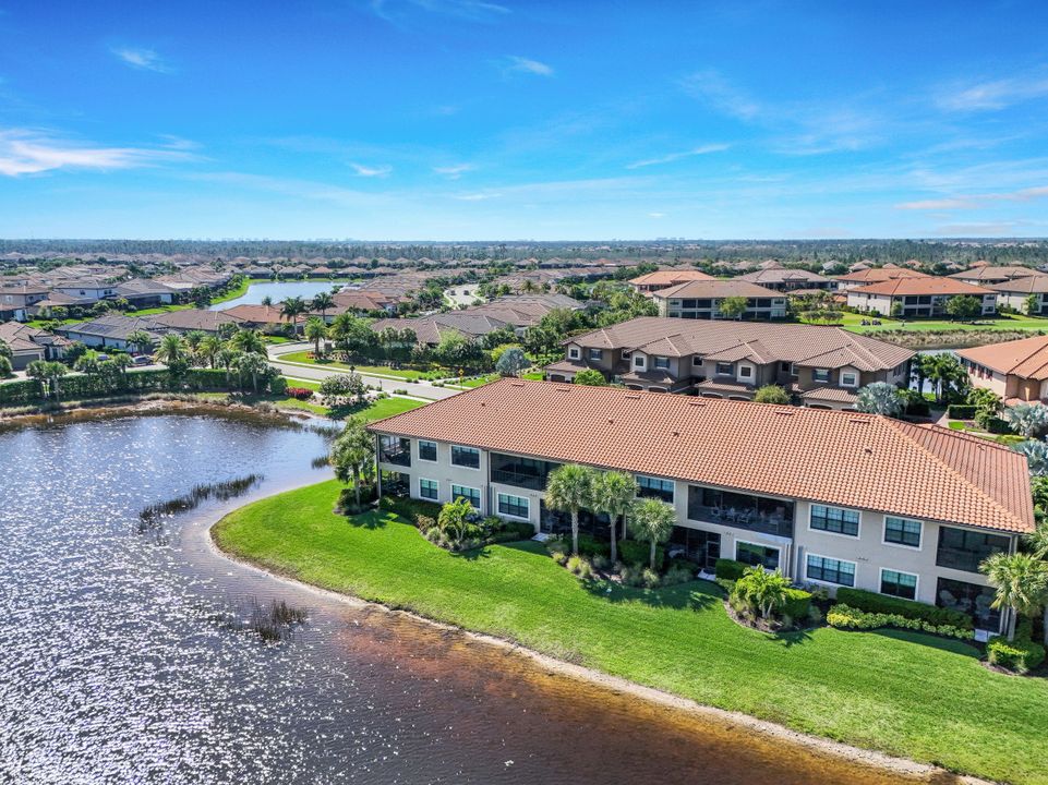 9685 Montelanico Loop #204, Naples, FL 34119