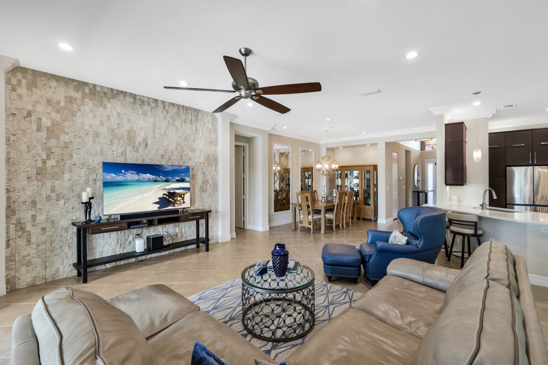 3145 Saginaw Bay Dr, Naples, FL 34119