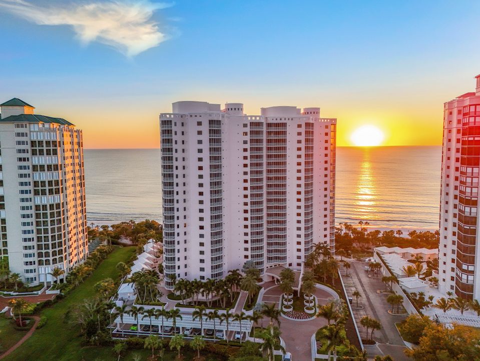 8231 Bay Colony Dr #1701, Naples, FL 34108