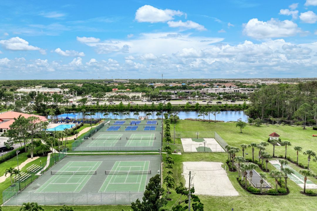 13095 Regent Cir, Fort Myers, FL 33966
