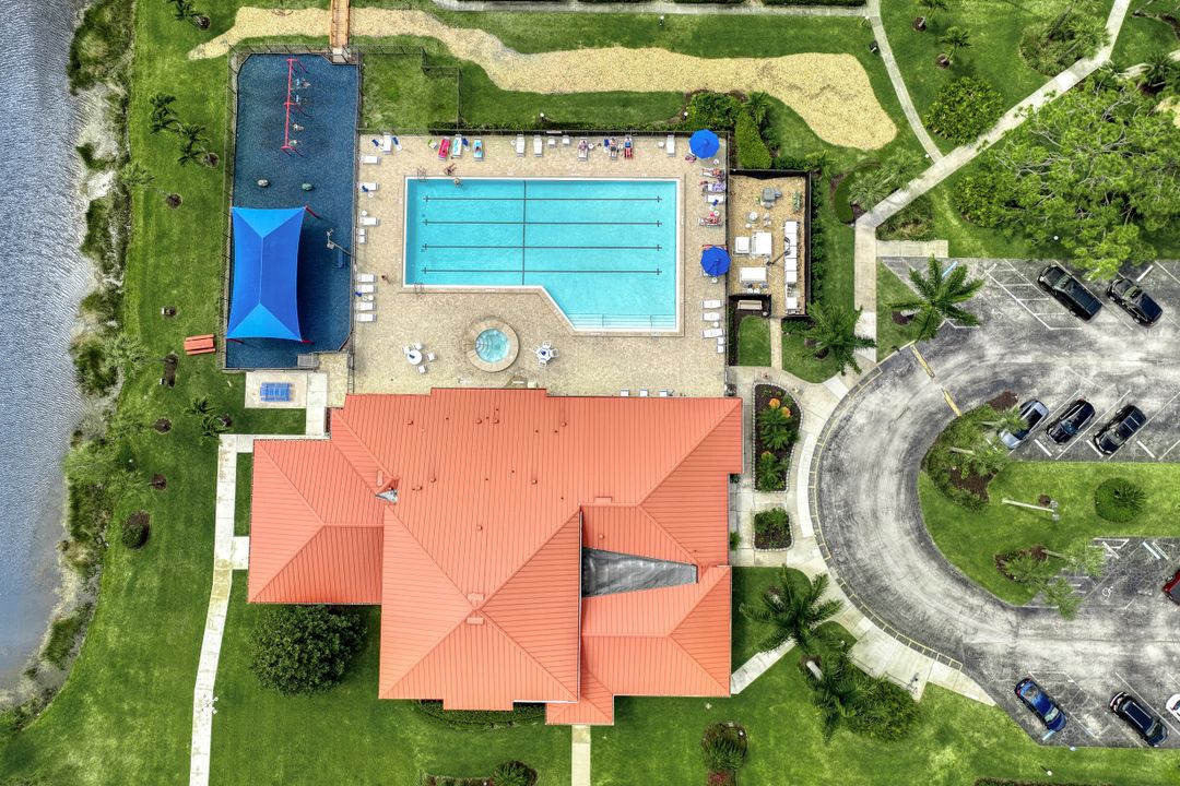 13095 Regent Cir, Fort Myers, FL 33966
