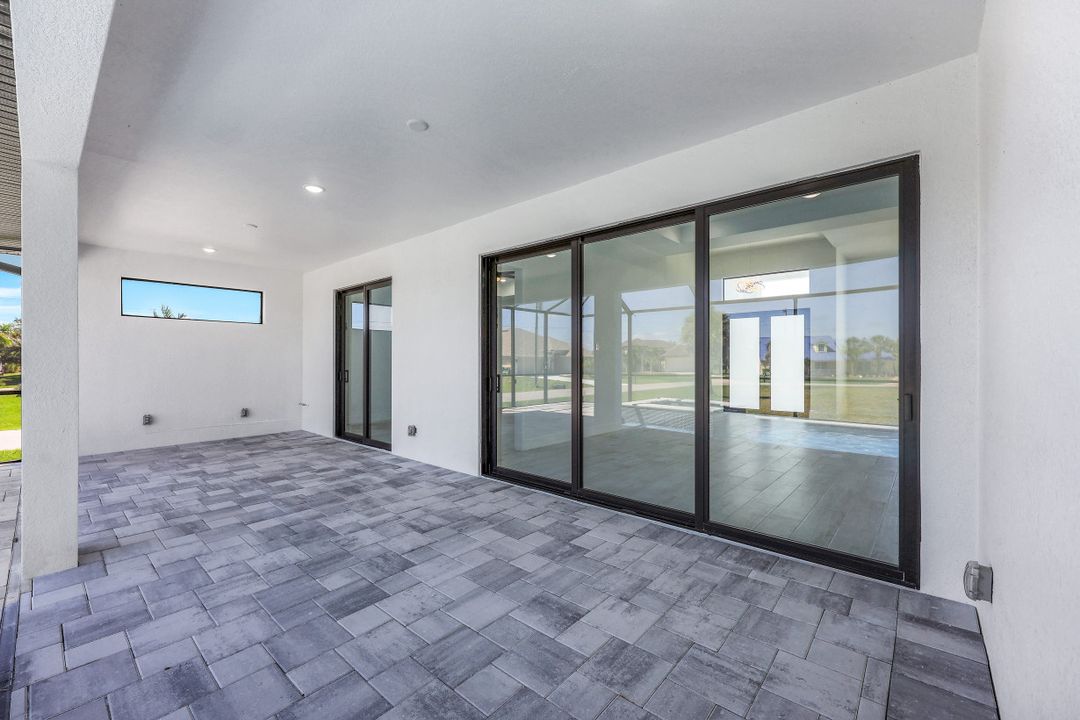 15701 Lakeland Cir, Port Charlotte, FL 33981