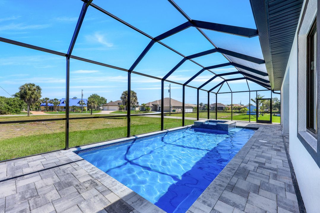 15701 Lakeland Cir, Port Charlotte, FL 33981