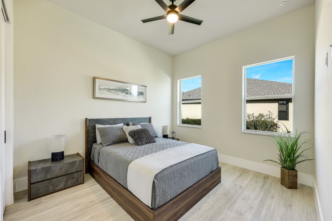 301 SW 33rd Ave, Cape Coral, FL 33991