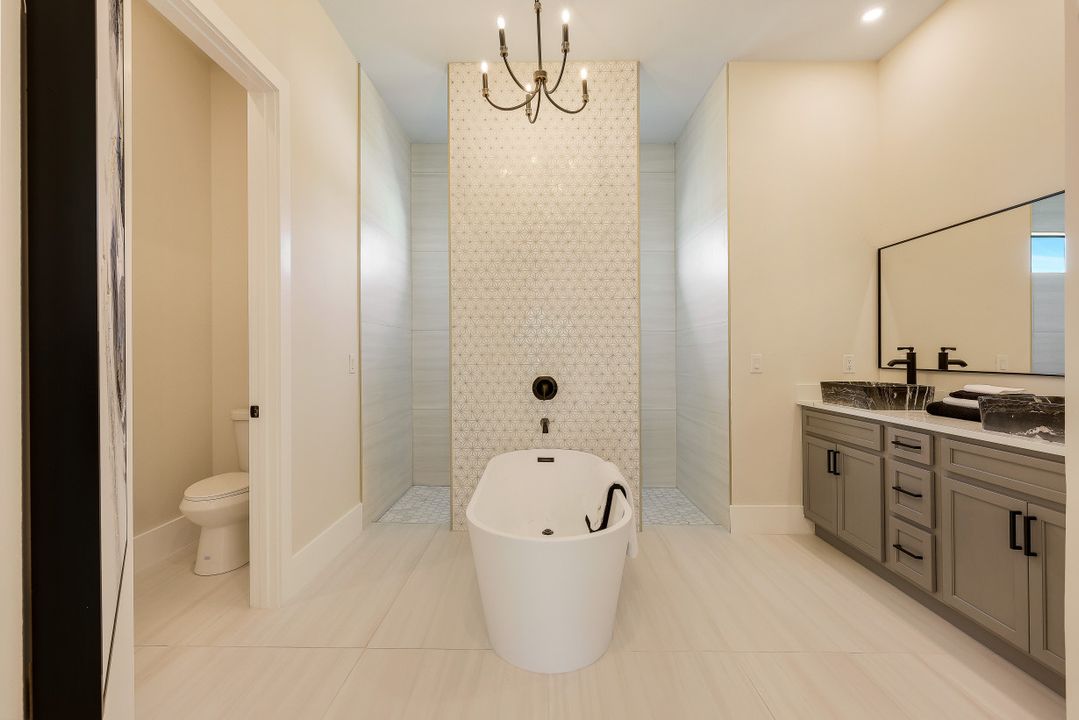 301 SW 33rd Ave, Cape Coral, FL 33991