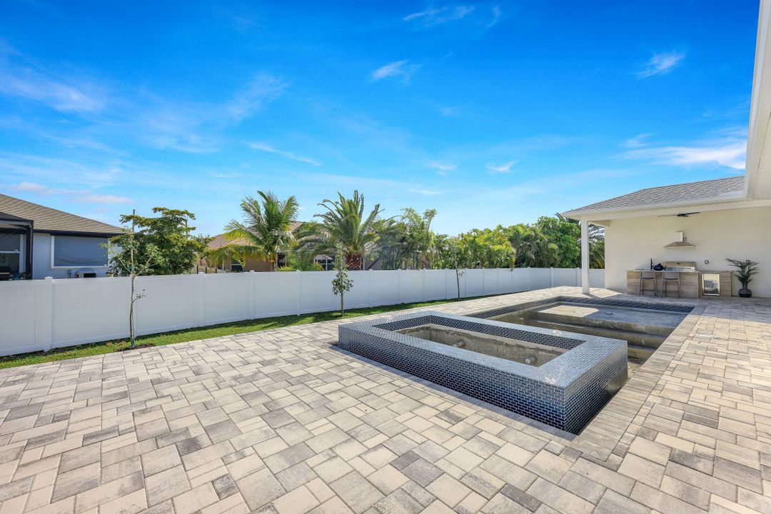 301 SW 33rd Ave, Cape Coral, FL 33991