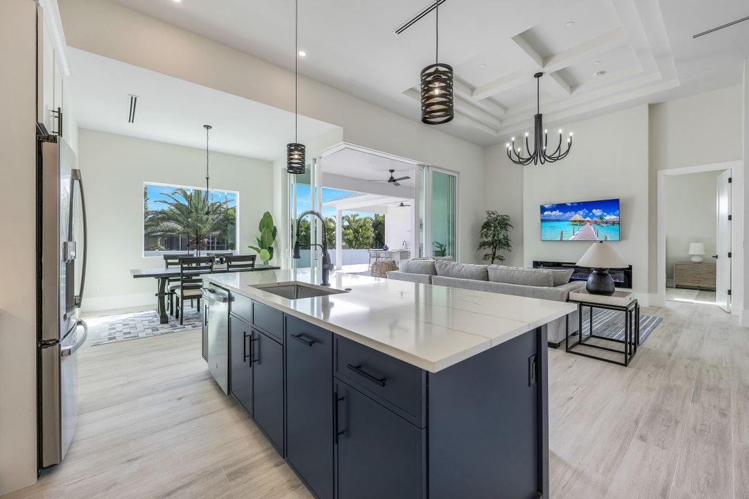 301 SW 33rd Ave, Cape Coral, FL 33991