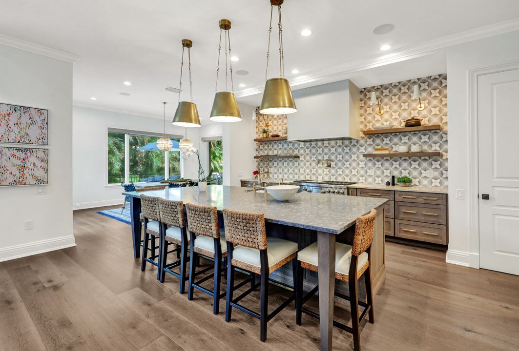 445 Putter Point Dr, Naples, FL 34103