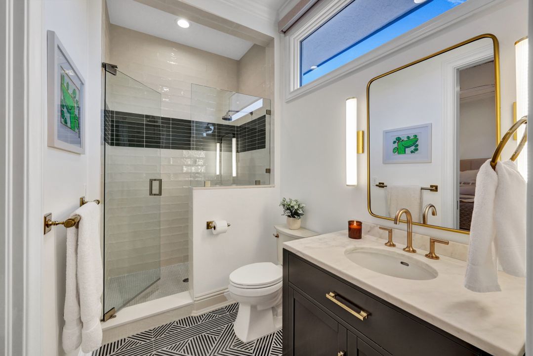 445 Putter Point Dr, Naples, FL 34103