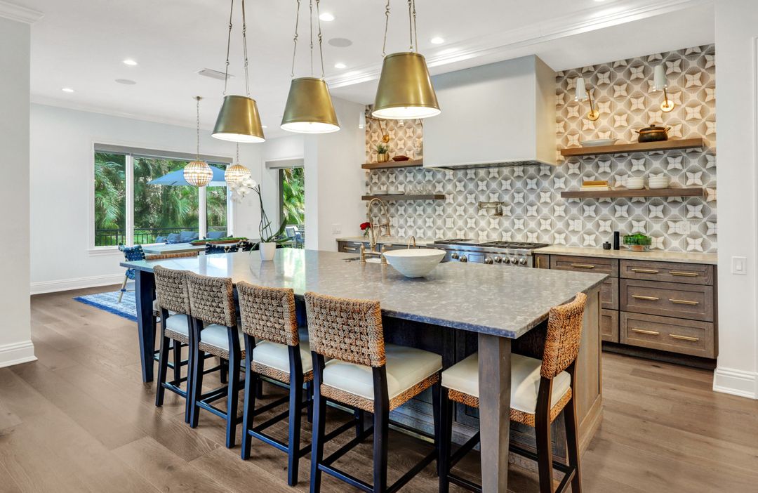 445 Putter Point Dr, Naples, FL 34103