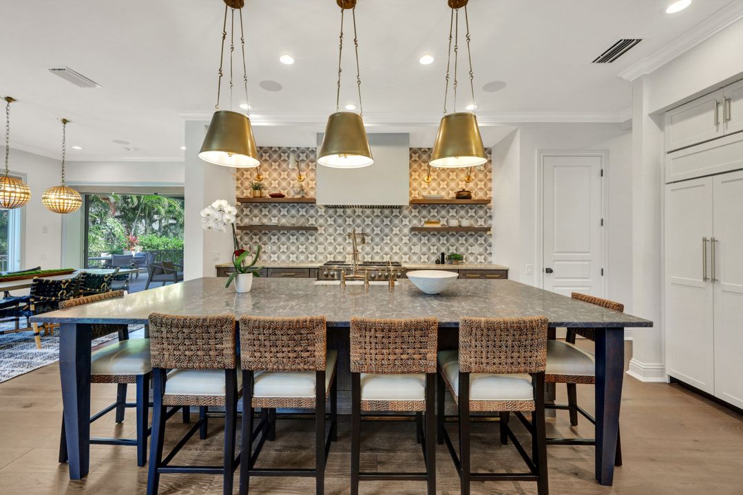 445 Putter Point Dr, Naples, FL 34103