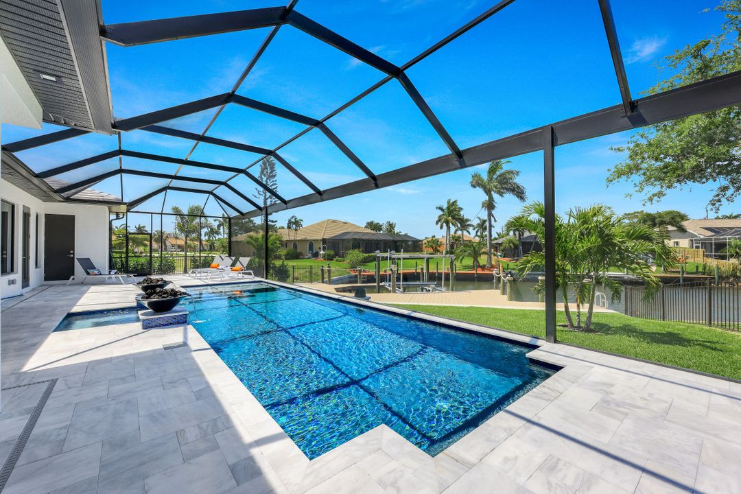 4242 SW 21st Pl, Cape Coral, FL 33914