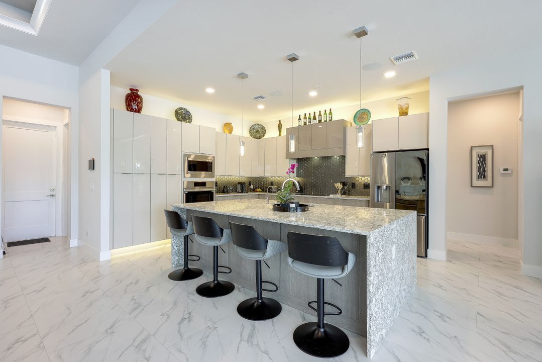 4242 SW 21st Pl, Cape Coral, FL 33914