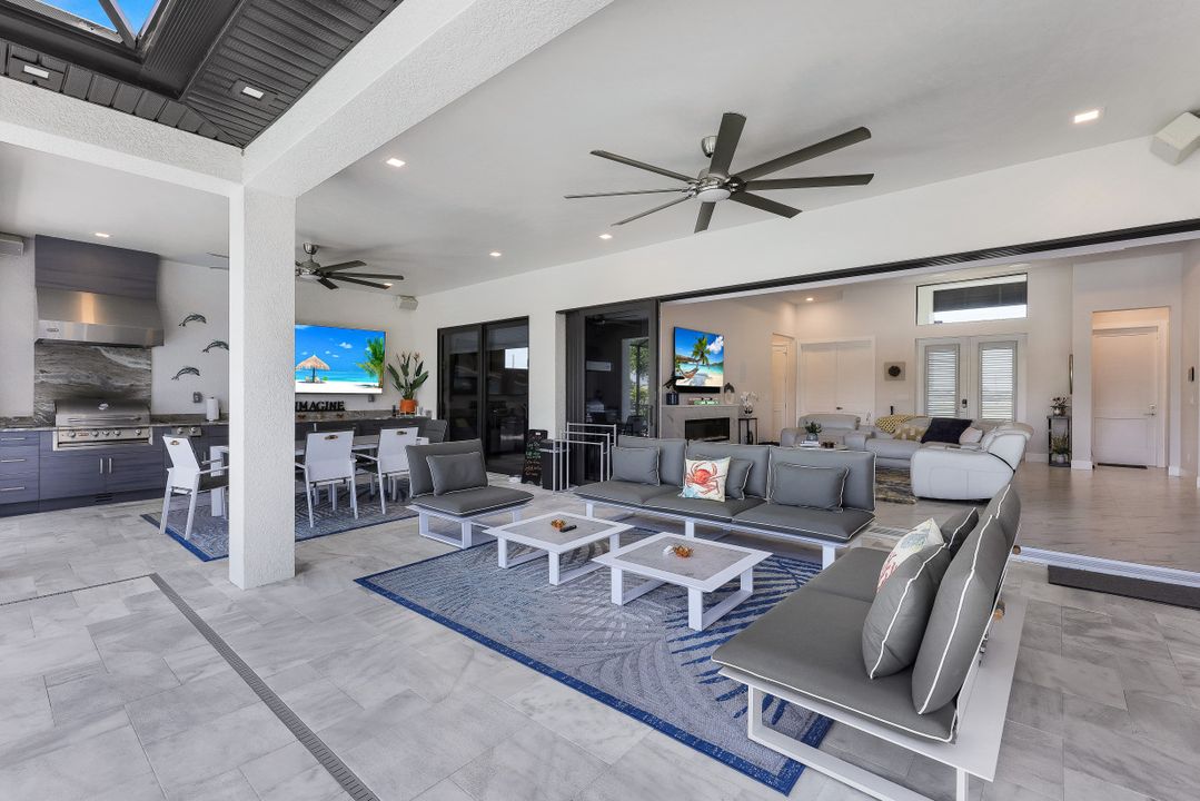 4242 SW 21st Pl, Cape Coral, FL 33914