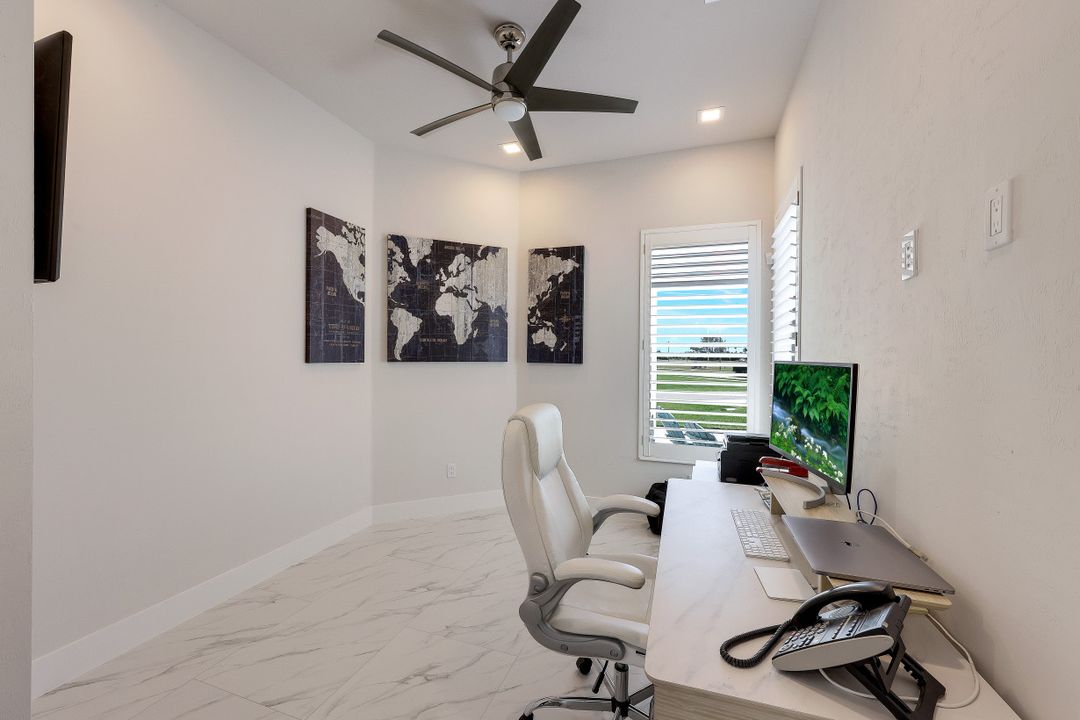 4242 SW 21st Pl, Cape Coral, FL 33914