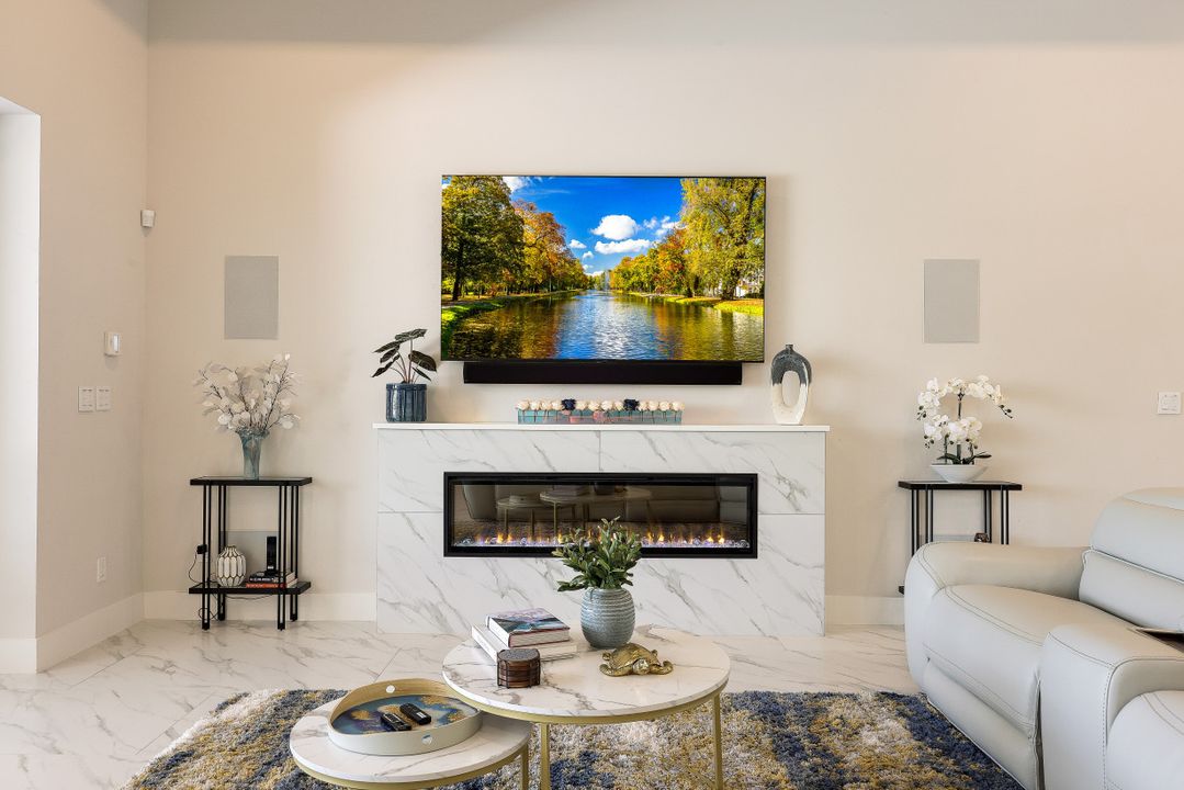 4242 SW 21st Pl, Cape Coral, FL 33914