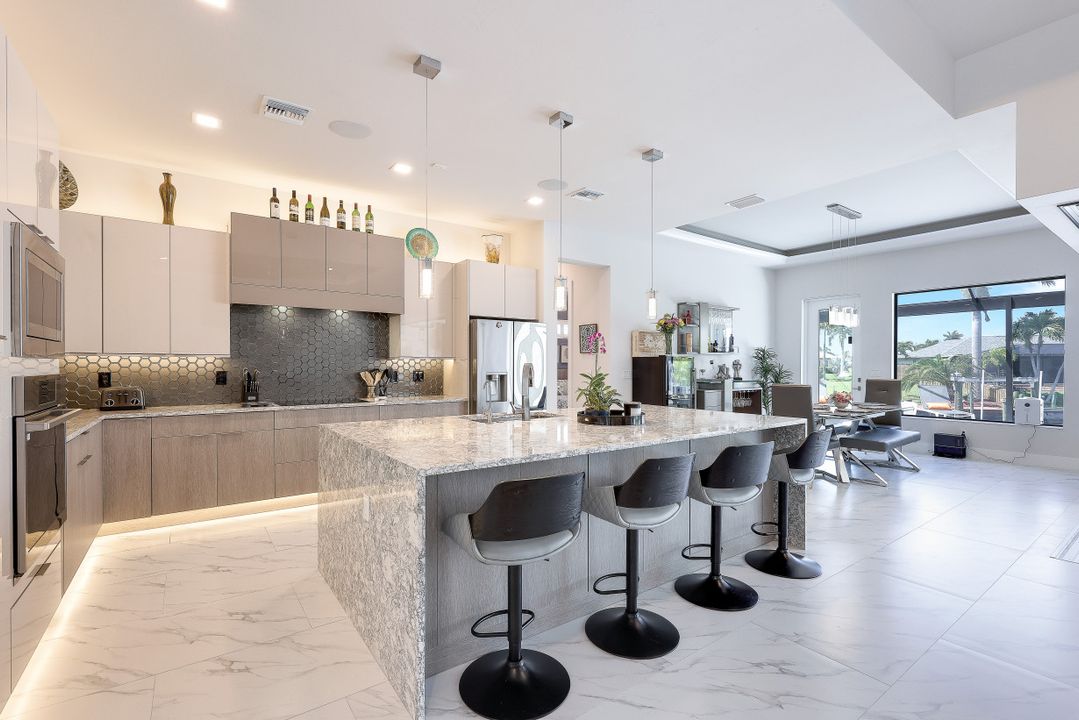 4242 SW 21st Pl, Cape Coral, FL 33914