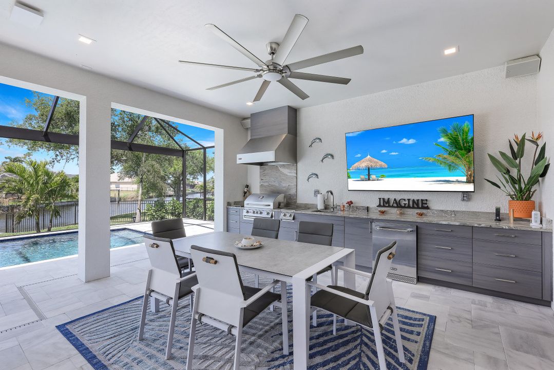 4242 SW 21st Pl, Cape Coral, FL 33914