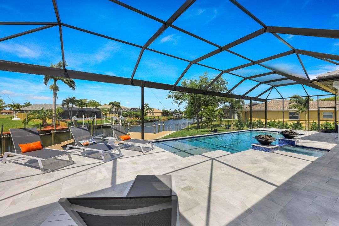 4242 SW 21st Pl, Cape Coral, FL 33914