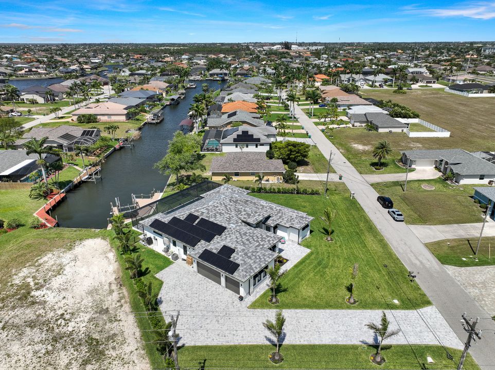 4242 SW 21st Pl, Cape Coral, FL 33914