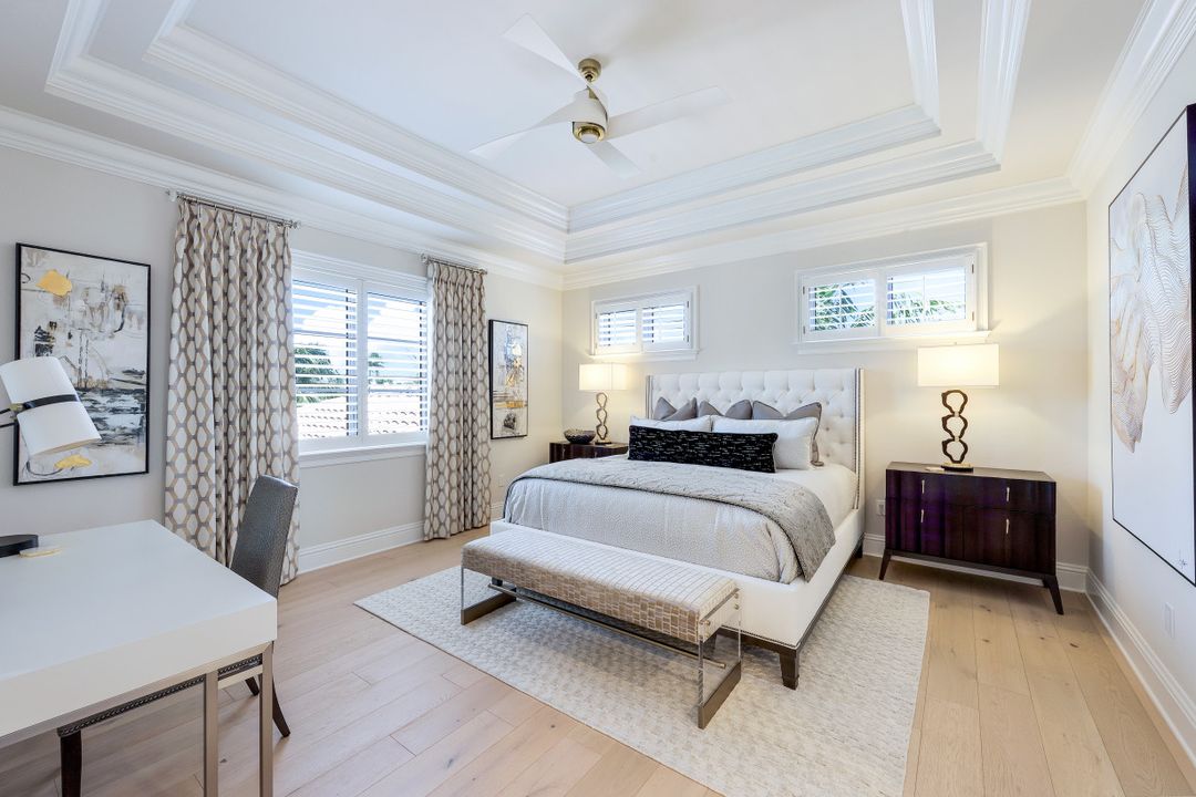 331 Cromwell Ct, Naples, FL 34108