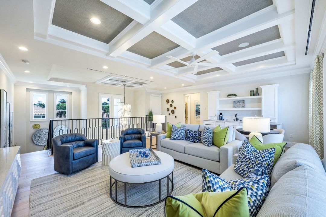 331 Cromwell Ct, Naples, FL 34108