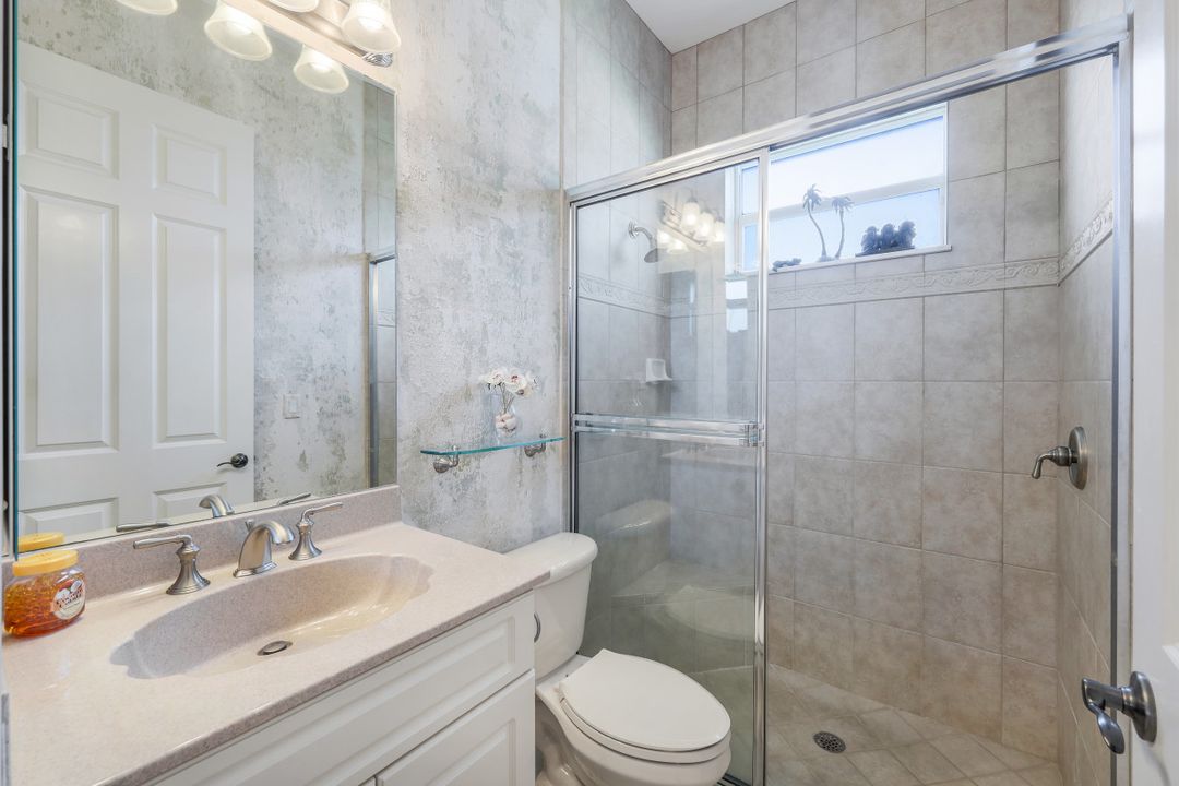 1112 SW 43rd St, Cape Coral, FL 33914