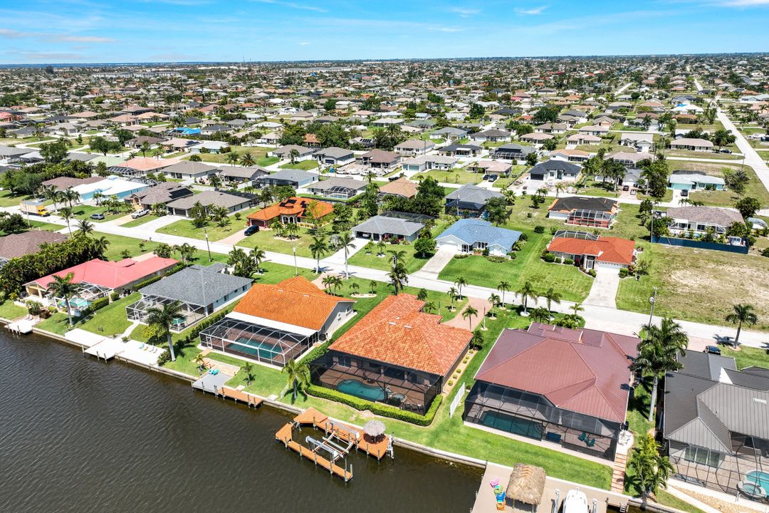 1112 SW 43rd St, Cape Coral, FL 33914