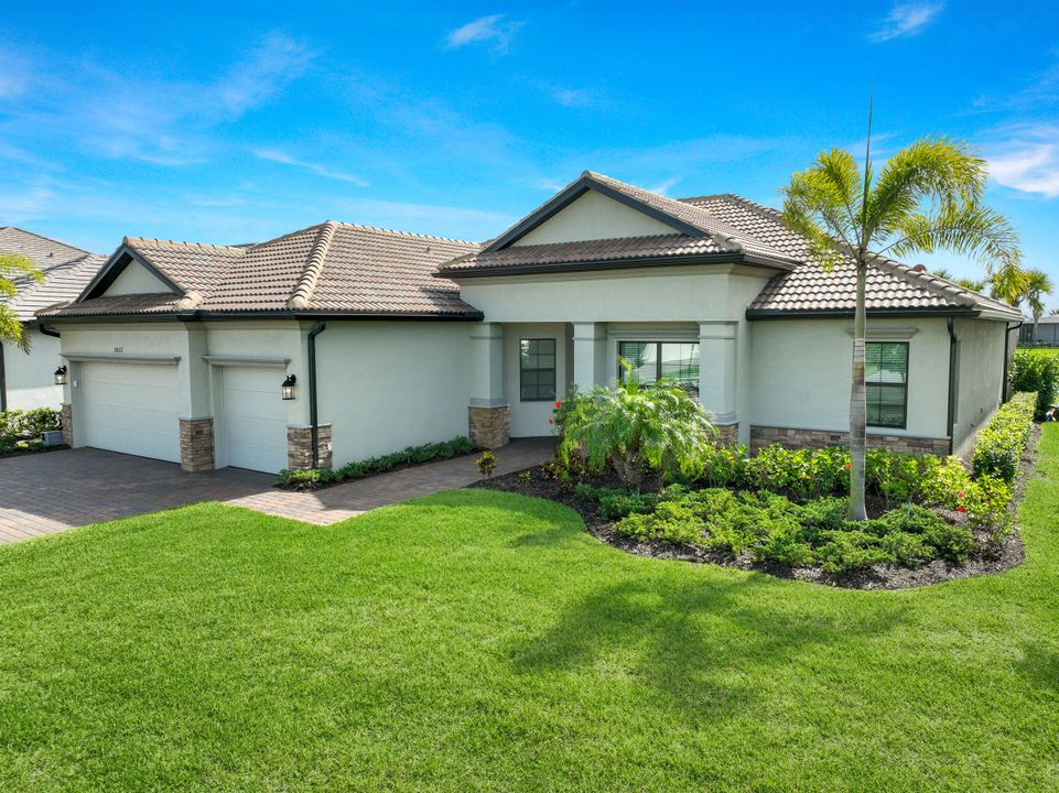 20117 Hartford Blvd, Estero, FL 33928