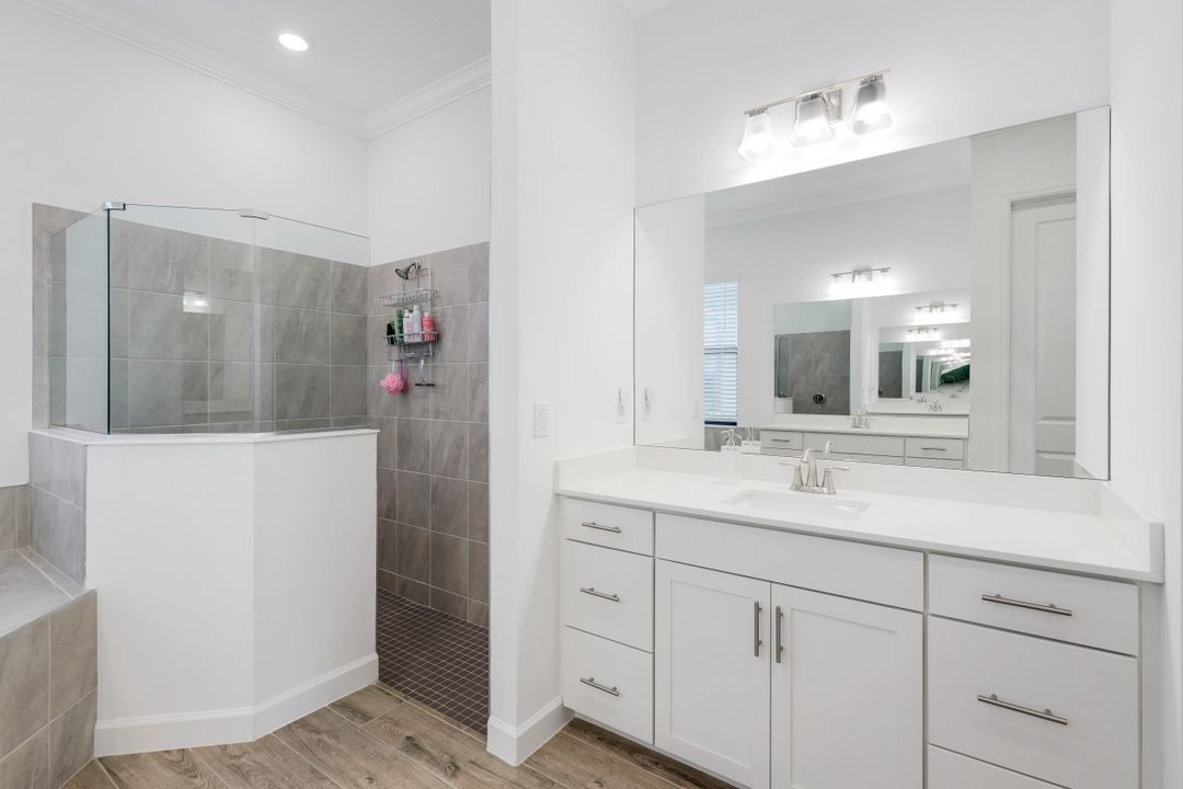 20117 Hartford Blvd, Estero, FL 33928