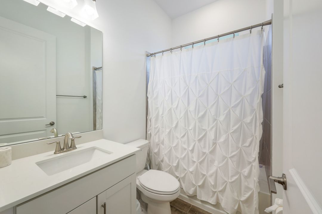 20117 Hartford Blvd, Estero, FL 33928