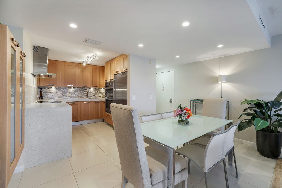 2170 Gulf Shore Blvd N #62W, Naples, FL 34102