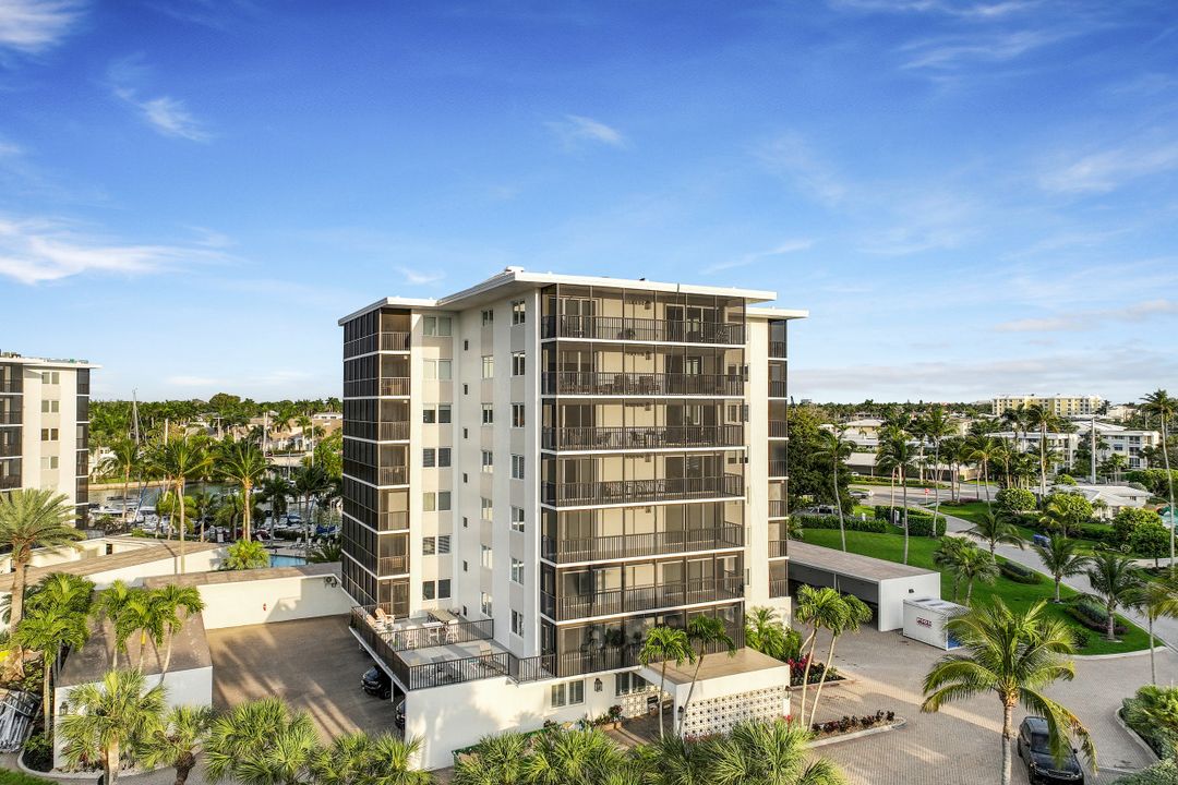 2170 Gulf Shore Blvd N #62W, Naples, FL 34102