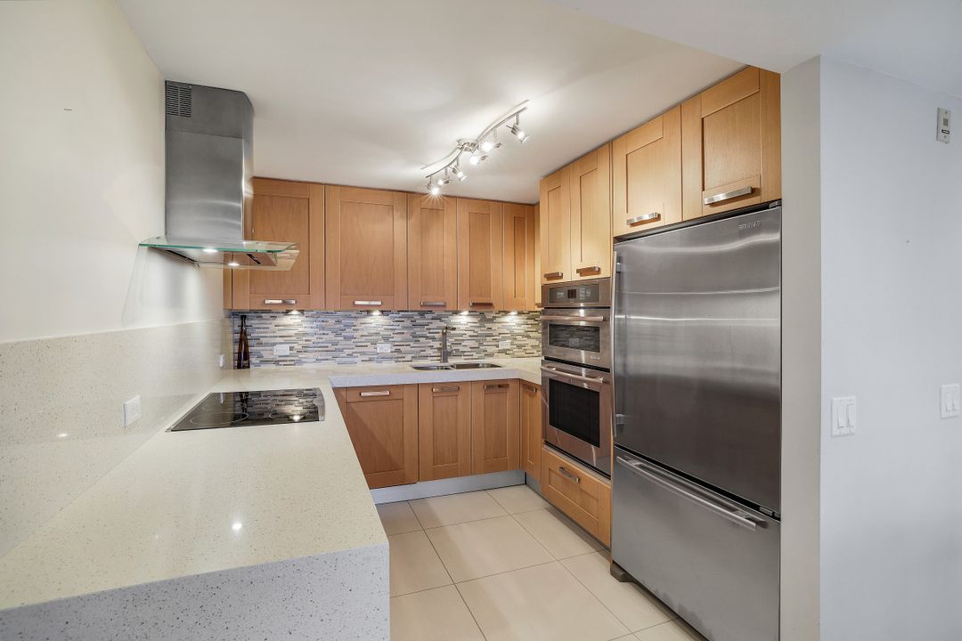 2170 Gulf Shore Blvd N #62W, Naples, FL 34102